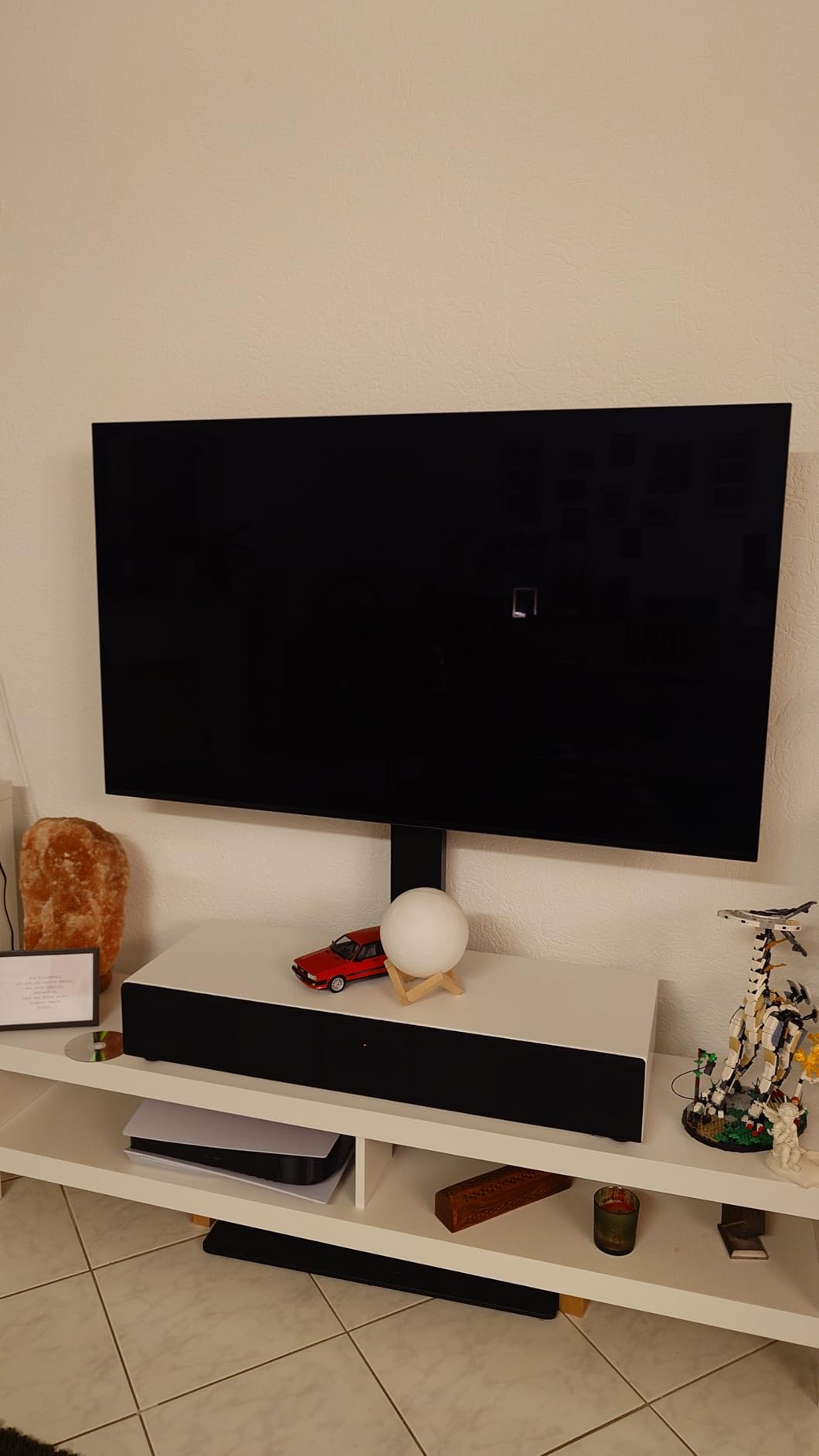 Heimkino unter dem TV