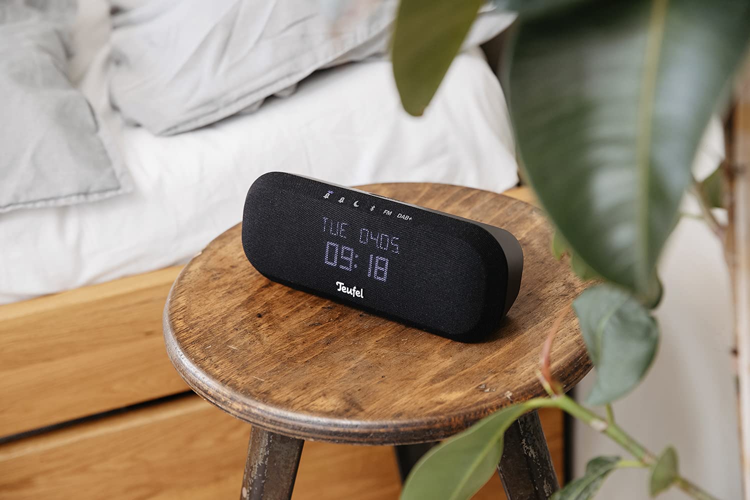 teufel-radio-one-hifi-radiowecker-bluetooth-lautsprecher-mit-dab-fm-radio-weckfu image 5