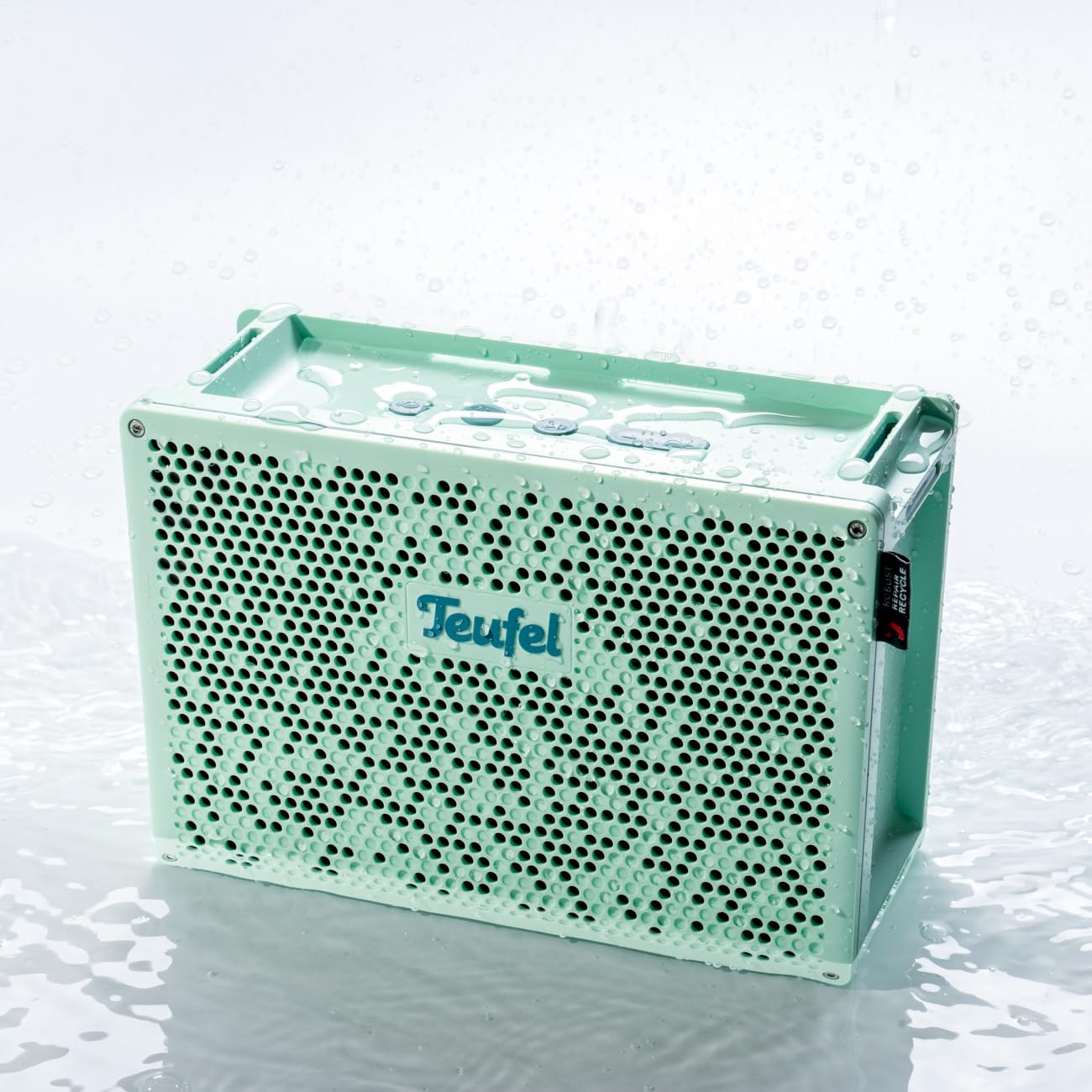 teufel-mynd-tragbarer-bluetooth-lautsprecher-ip67-wasserdicht-2-1-system-42-std- image 4
