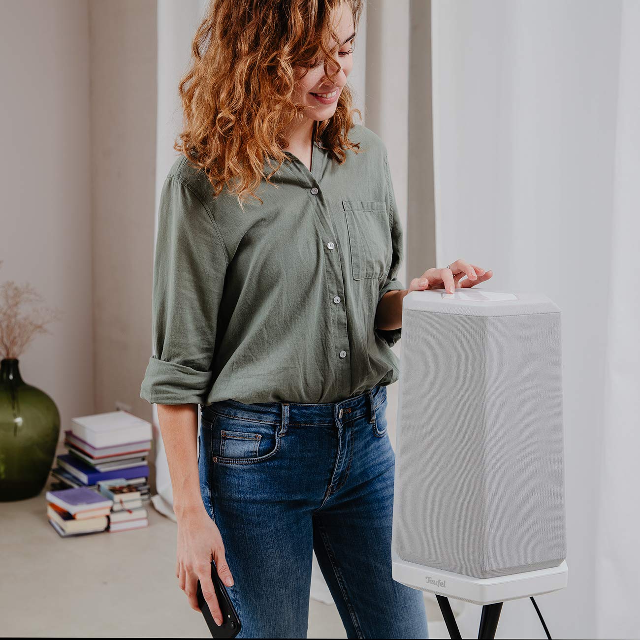 teufel-holist-m-smart-speaker-360-grad-hifi-wlan-lautsprecher-mit-alexa-120-watt image 7
