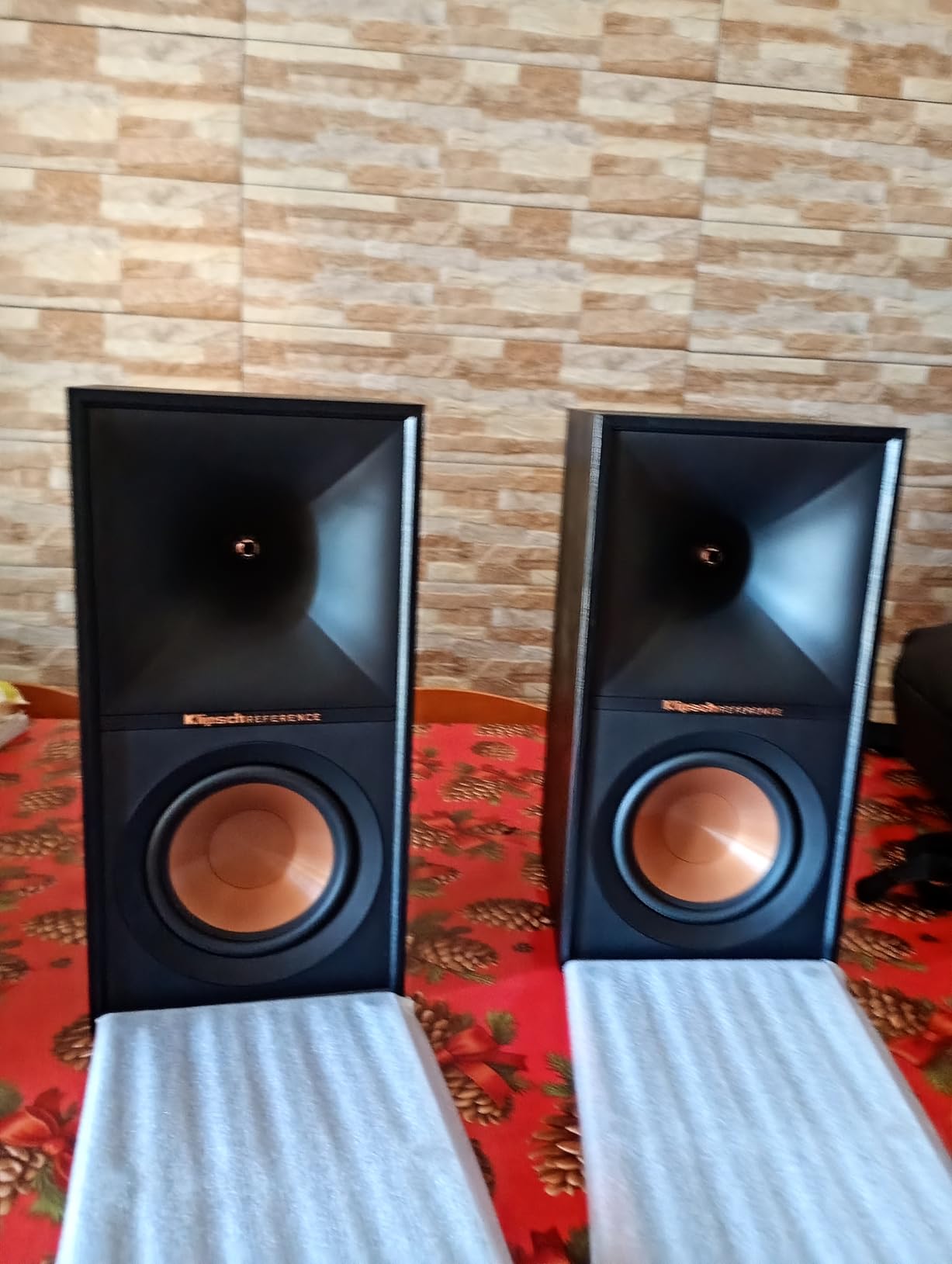 Gut, aber Bass fehlt ohne Subwoofer
