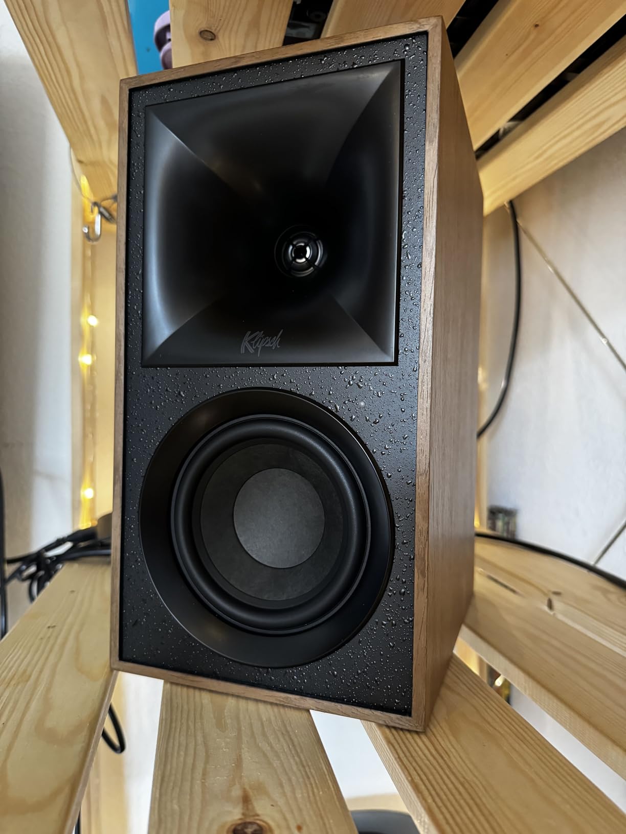 Walnuss-Traum mit HDMI ARC